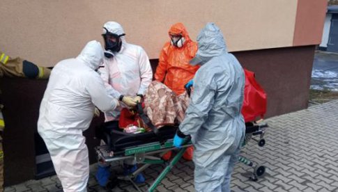 strażacy z OSP KSRG Nowa Ruda-Słupiec zostali zadysponowani do pomocy Zespołowi Ratownictwa Medycznego 