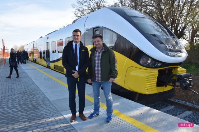 Pierwszy pasażerski pociąg w Bielawie