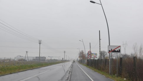 Nie działające latarnie uliczne na drodze Dzierżoniów - Pieszyce