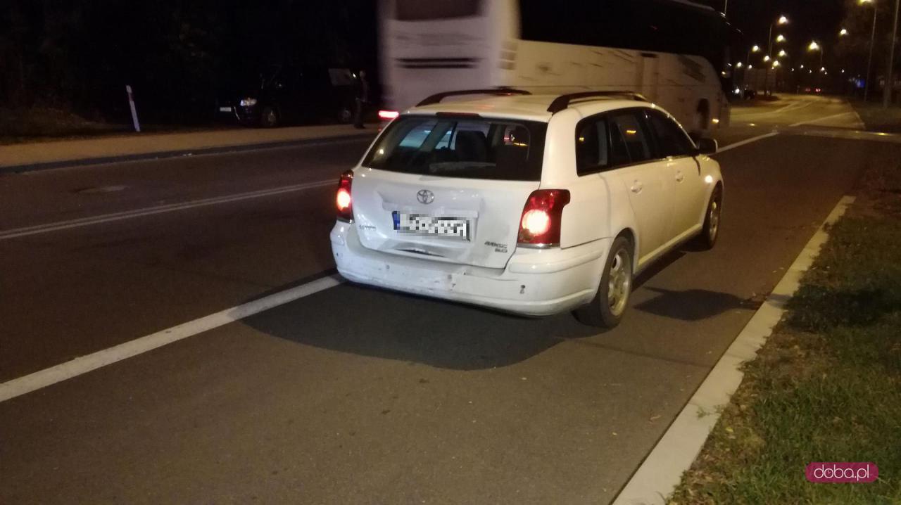 Najechanie na tył pojazdu na drodze Dzierżoniów - Bielawa