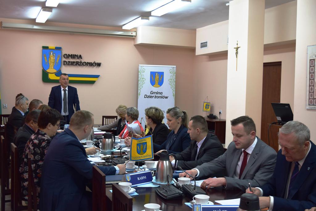 Radni rozmawiali o działalności OPS-u w gminie Dzierżoniów