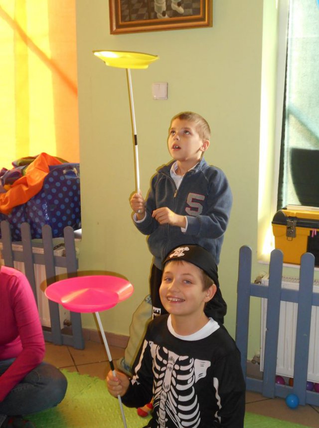 Fundacja Pokolorujmy Szarość i Szkoła Specjalna Bajeczne Wzgórza