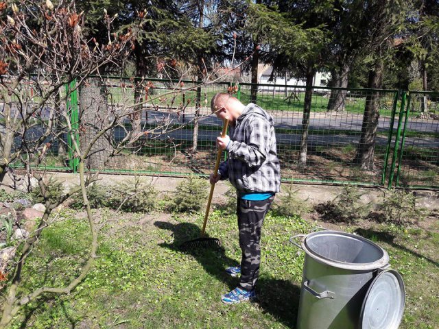 Fundacja Pokolorujmy Szarość i Szkoła Specjalna Bajeczne Wzgórza