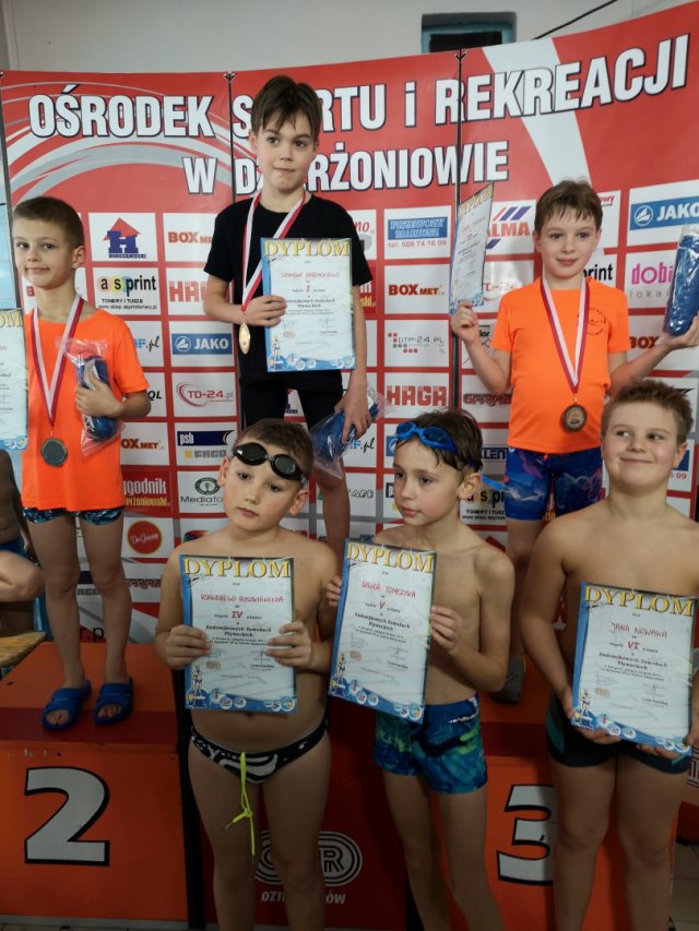 Andrzejkowe Zawody Pływackie w Dzierżoniowie