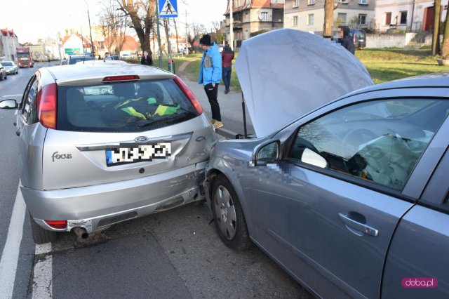 Zderzenie trzech samochodów w Bielawie