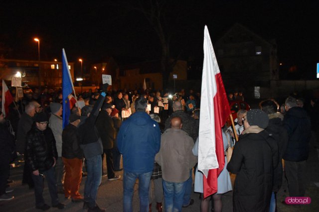 Protest przed Sądem Rejonowym w Dzierżoniowie