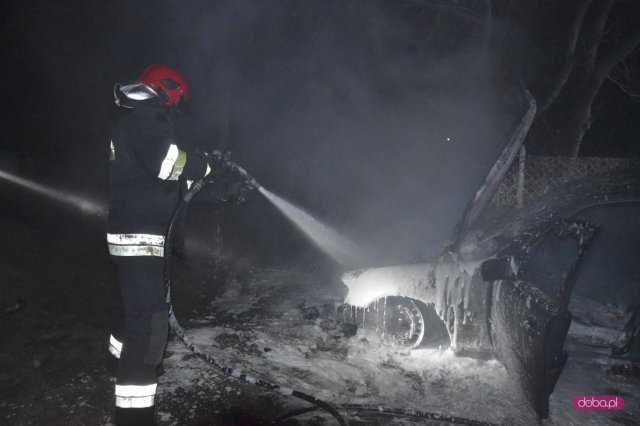 Kolejny samochód spłonął w Pieszycach