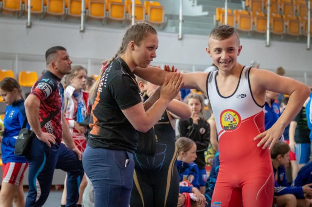 JUNIOR Dzierżoniów na półmetku