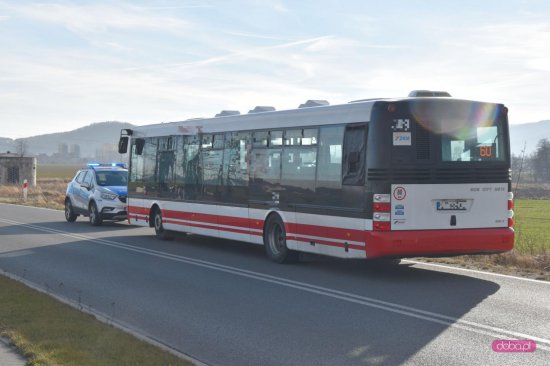 Gwałtowne hamowanie autobusu linii 60 Pieszyce - Bielawa