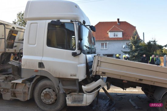 Zderzenie trzech ciężarówek na DK8