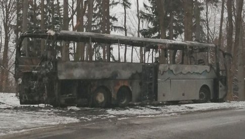 Spalony autobus na Przełęczy