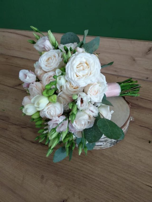 Pracownia Florystyczna Esy Floresy