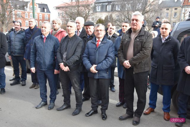 Plac Piastów Śląskich 4 w Piławie Górnej