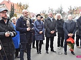 Plac Piastów Śląskich 4 w Piławie Górnej