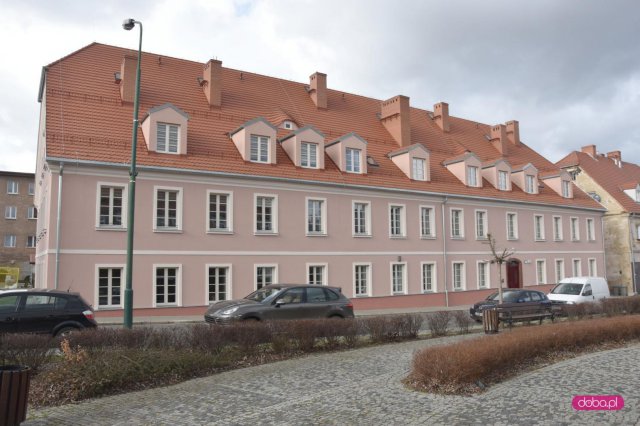 Plac Piastów Śląskich 4 w Piławie Górnej