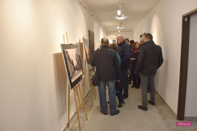 Plac Piastów Śląskich 4 w Piławie Górnej