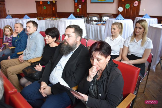 Plac Piastów Śląskich 4 w Piławie Górnej