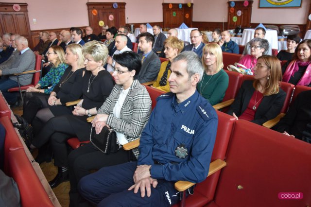 Plac Piastów Śląskich 4 w Piławie Górnej