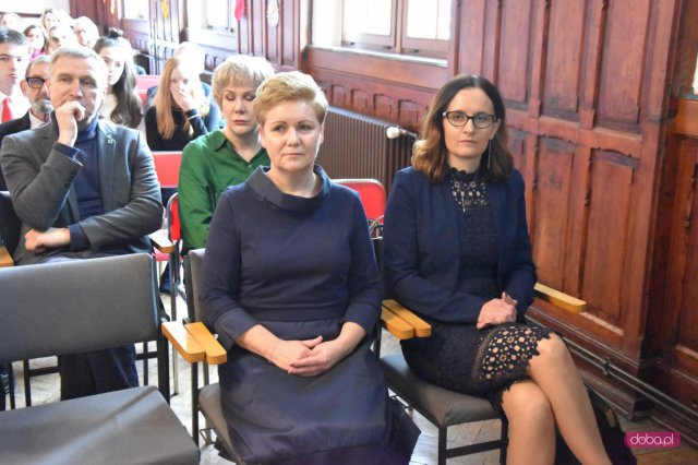 Plac Piastów Śląskich 4 w Piławie Górnej