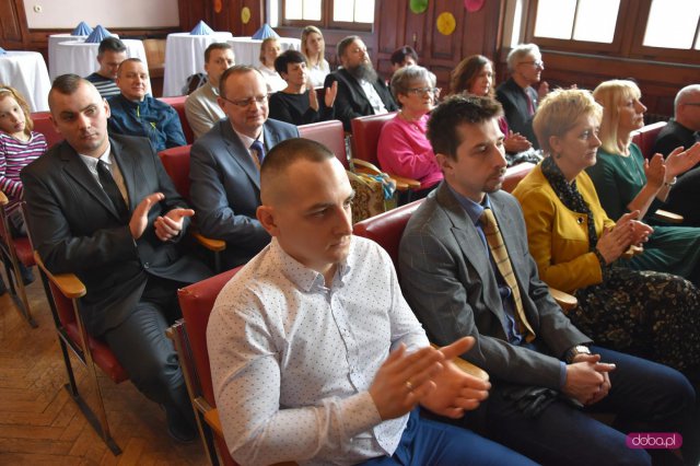 Plac Piastów Śląskich 4 w Piławie Górnej