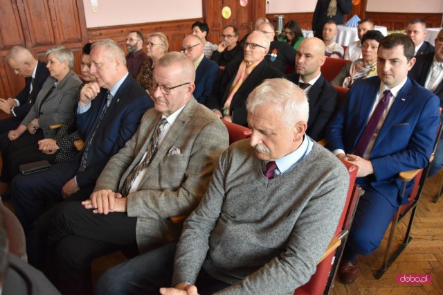 Plac Piastów Śląskich 4 w Piławie Górnej