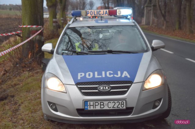 Seatem wypadła z drogi w Nowiźnie