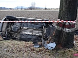 Seatem wypadła z drogi w Nowiźnie
