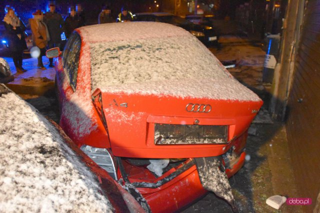 Audi wypadło z drogi w Piławie Dolnej