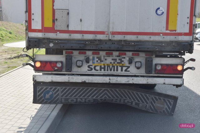 Zderzenie samochodu dostawczego z ciężarowym