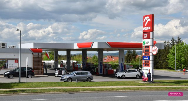 Stacje paliw w powiecie dzierżoniowskim