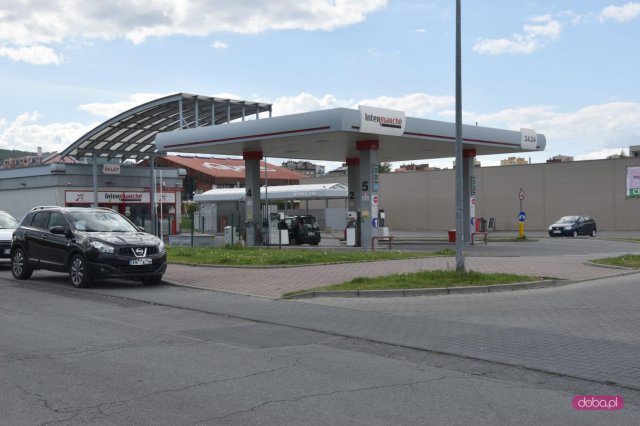Stacje paliw w powiecie dzierżoniowskim