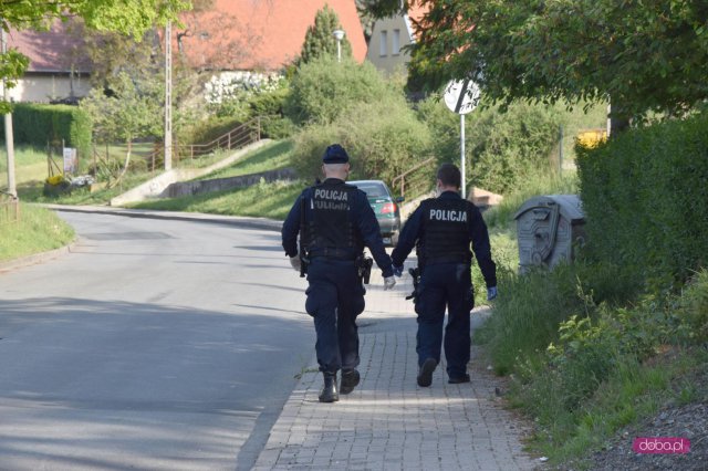 Zakrwawiony mężczyzna w jednym z mieszkań w Dzierżoniowie
