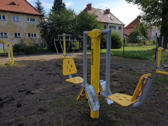 Przy Niepublicznej Szkole Podstawowej w Pieszycach powstał plac zabaw