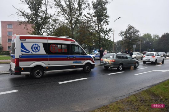 Zderzenie dwóch pojazdów na Piastowskiej w Dzierżoniowie