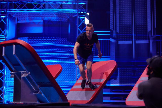 Dawid Jarosz z Bystrzycy Kłodzkiej  na torze „Ninja Warrior Polska”