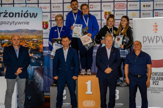 Roksana Łosyk zdobywa brązowy medal w Mistrzostwach Polski Seniorek w Zapasach 