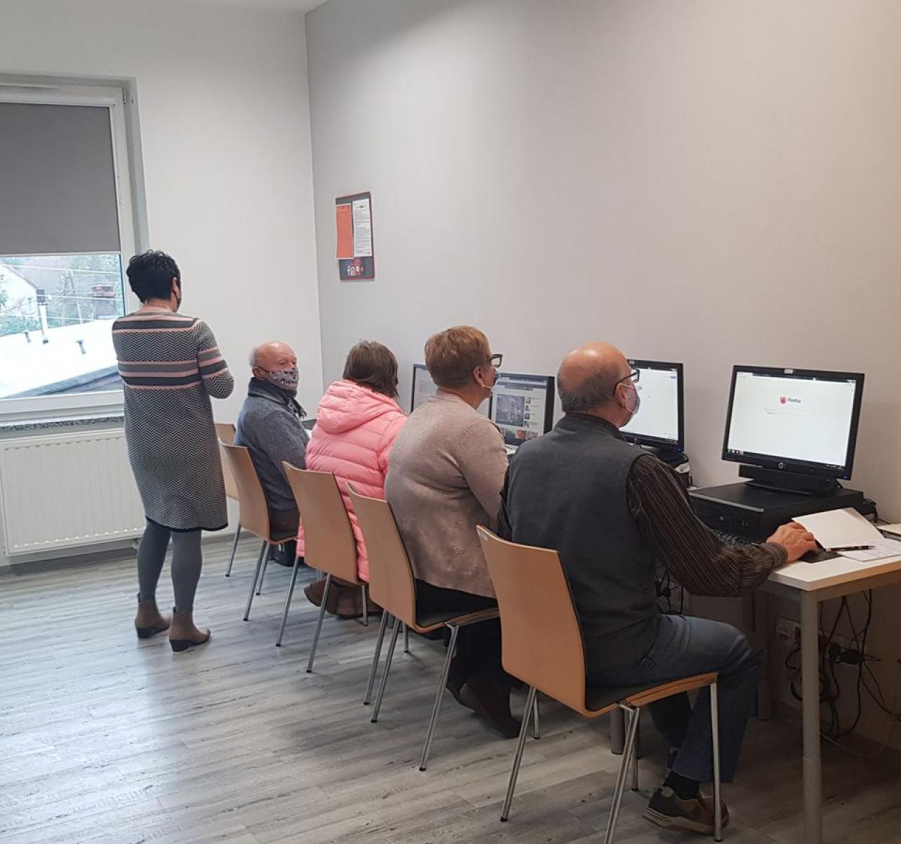 Trwa kurs komputerowy w Pieszycach