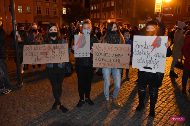 Policja wyznacza trasy alternatywne podczas protestu kobiet