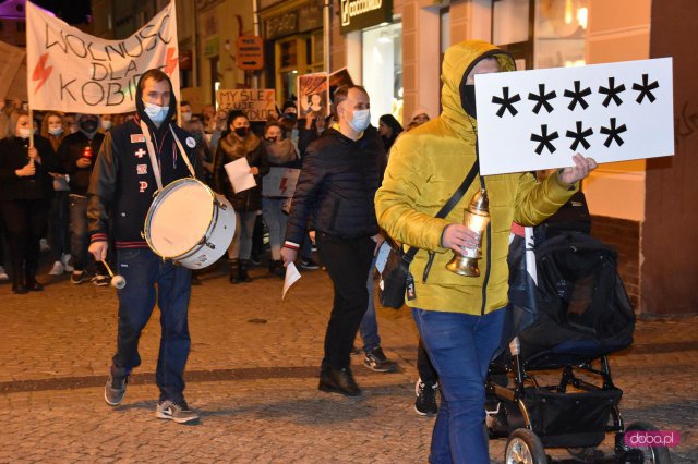 Policja wyznacza trasy alternatywne podczas protestu kobiet