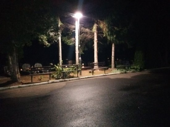Nowe oświetlenie na cmentarzu w Łagiewnikach