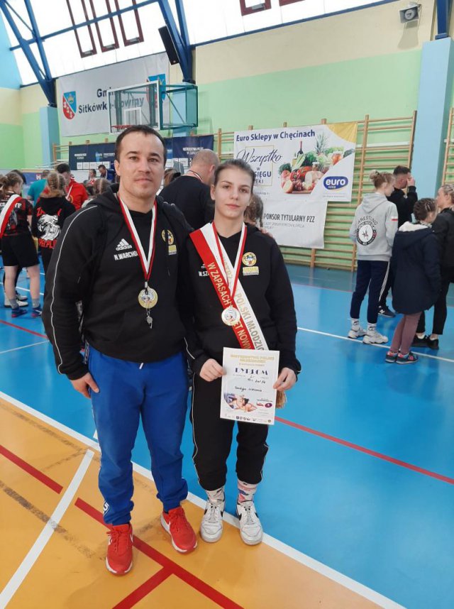 Wiktoria Szeliga zdobywa złoty medal w Mistrzostwach Polski Młodziczek w zapasach