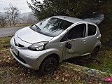 Toyota wypadła z drogi w Gilowie