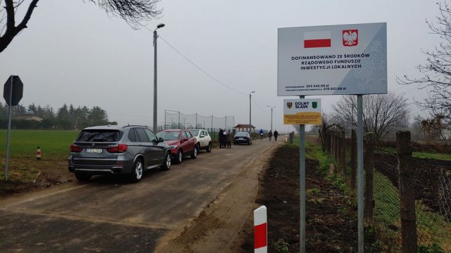 Odbiór techniczny nowej drogi w Radzikowie