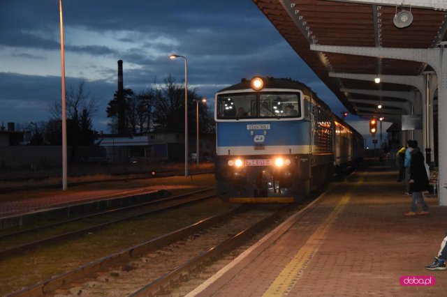 Pociąg do Krakowa w Dzierżoniowie