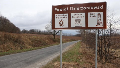 Atrakcje turystyczne Powiatu Dzierżoniowskiego lepiej oznakowane