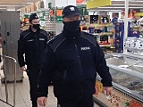 Policja prowadzi działania w związku z obowiązującymi i nowo wprowadzonymi obostrzeniami
