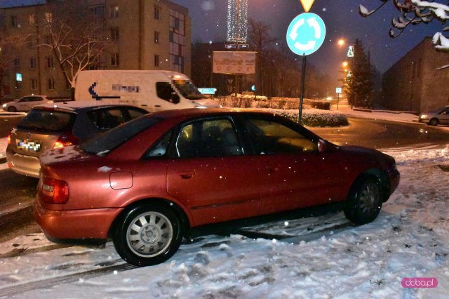 Zderzenie dwóch pojazdów na ul. Świdnickiej w Dzierżoniowie