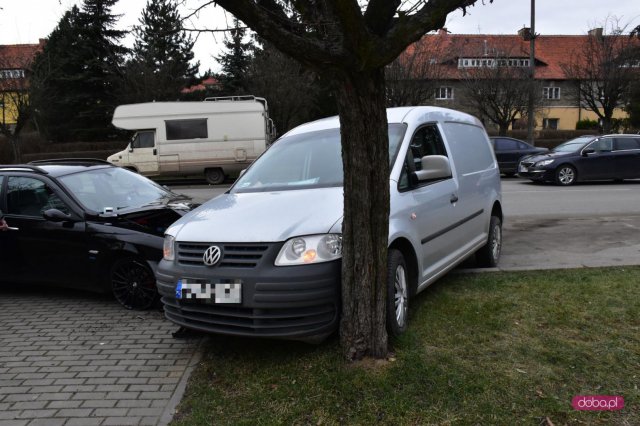 Zderzenie pojazdów w Dzierżoniowie