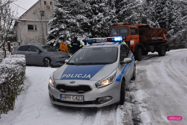 Zderzenie pługu i volkswagena w Nowiźnie