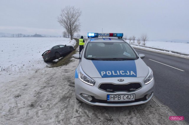 Samochód wypadł z drogi Łagiewniki -  Ratajno